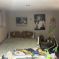 Kayla Violet Browning's room