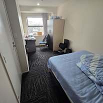 Minghang Li's room