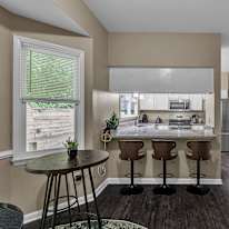 lifedoorrentals's room