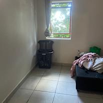 Zee's room