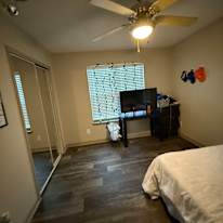 Nicole Richardson Rojas's room