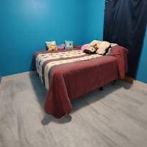Leslie's room
