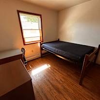 Can Liu's room