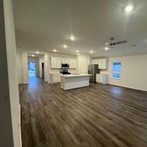 Michael V Le's room
