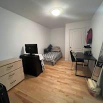 kristine-ann lat's room