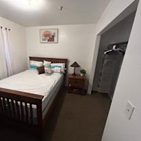 Earnest's room