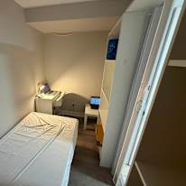 derya aslan's room