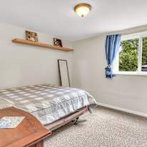 Tom (Langara Share House)'s room