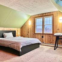 JANINE WANG's room