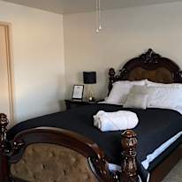 Ines's room