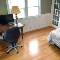 Tee Lee's room
