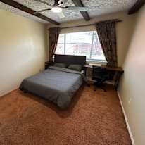 Lambert Guo's room