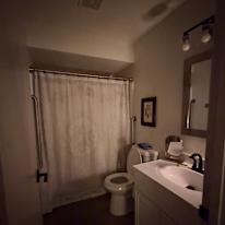 Benyt's room
