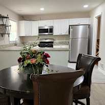 Alcove Rooms's room