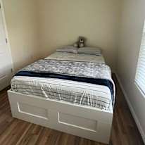 Metzli's room