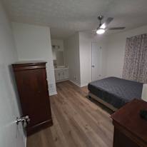 Dee's room