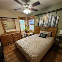 Jeffery Lampas's room
