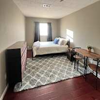Andres's room