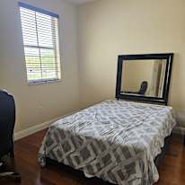 Eduardo's room