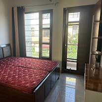 Paras's room