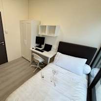 Harry Lee's room