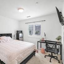 Sandy's room