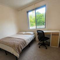 Issa's room