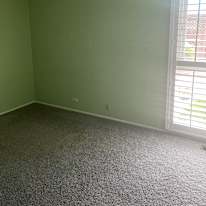 Leslie's room