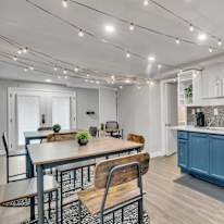 lifedoorrentals's room