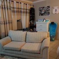 Tee's Rental Rooms's room