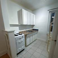 Renato Tomatis Pozzuoli's room