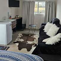 Karen Barakat's room