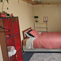 Yanné's room