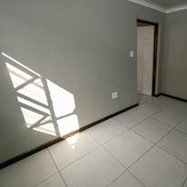 simon's room