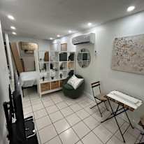 Yossi's room