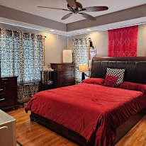Lisa's room