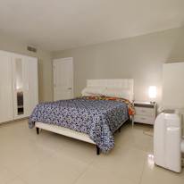 Irvine's room