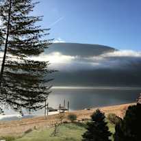 Lakefront Living's room