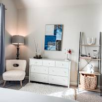 Nhu Hoang's room