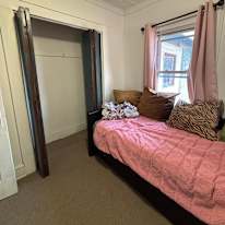 Elif's room