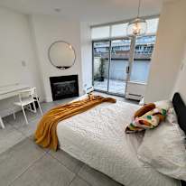 Van House's room