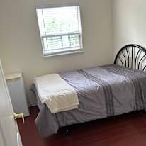 Moe's room