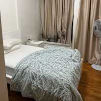Dia's room