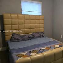 Noris's room