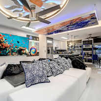 Dennis Lev's room