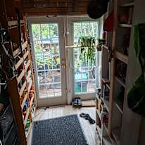 Diug ans Allyson Jackson's room