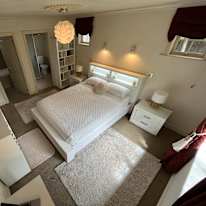 john Findlay's room