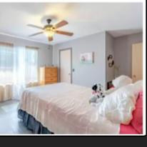 LEE's room