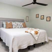 Scarlett's room