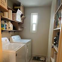 Leslie C.'s room